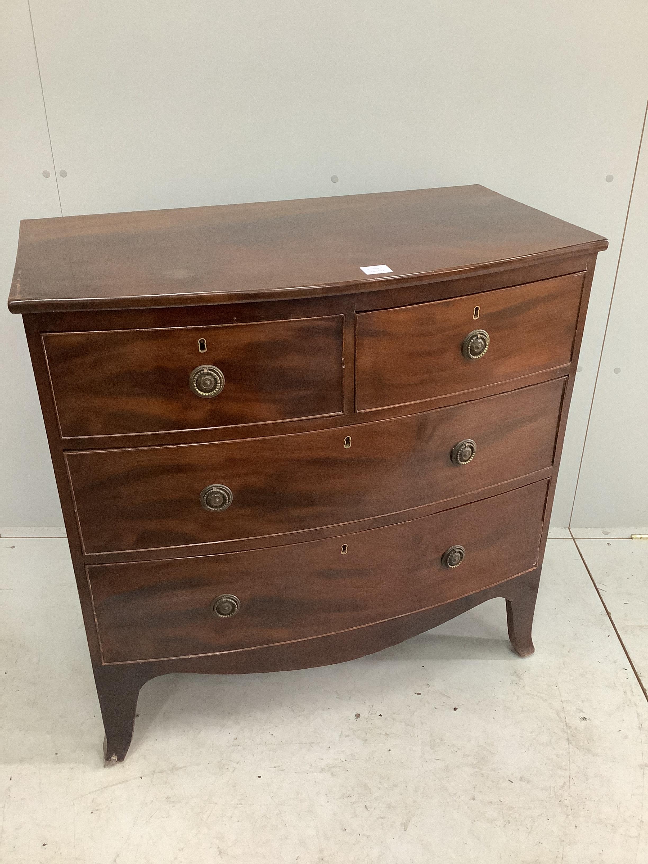 A Regency mahogany bowfront chest of four drawers, width 90cm, depth 49cm, height 89cm